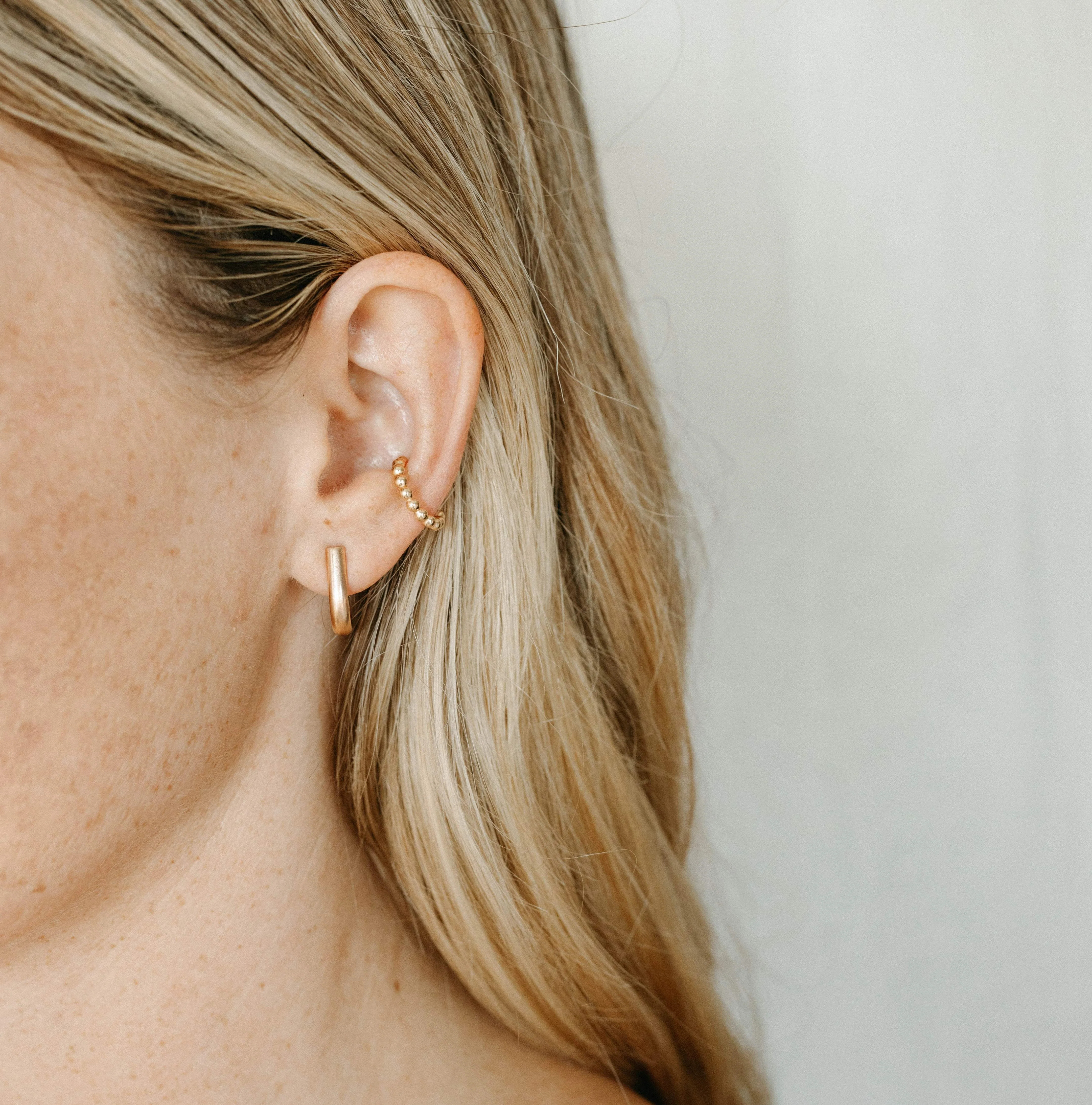Beaded Gold Ear Cuff - Image 4