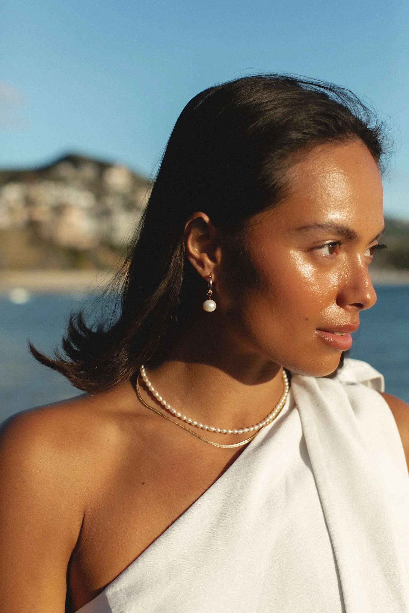 Bella Pearl Drop Earrings - Image 4