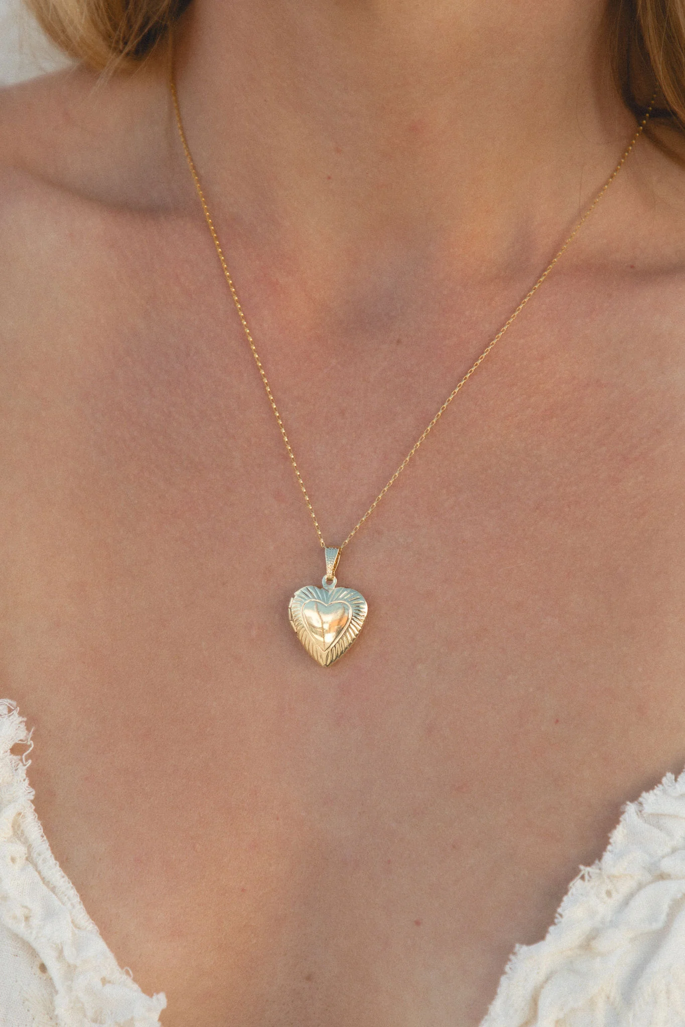 Ribbed Heart Locket