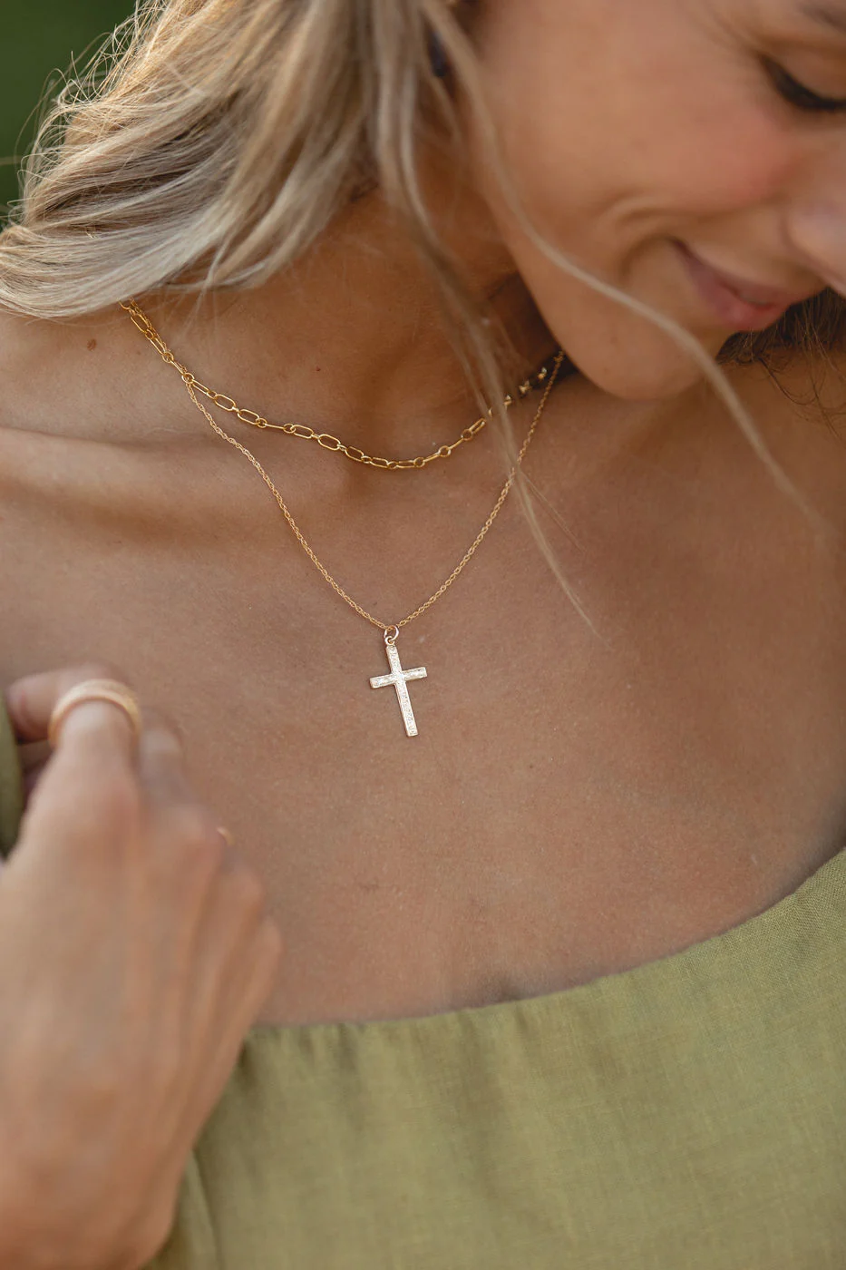 Chloe Cross Necklace - Image 4