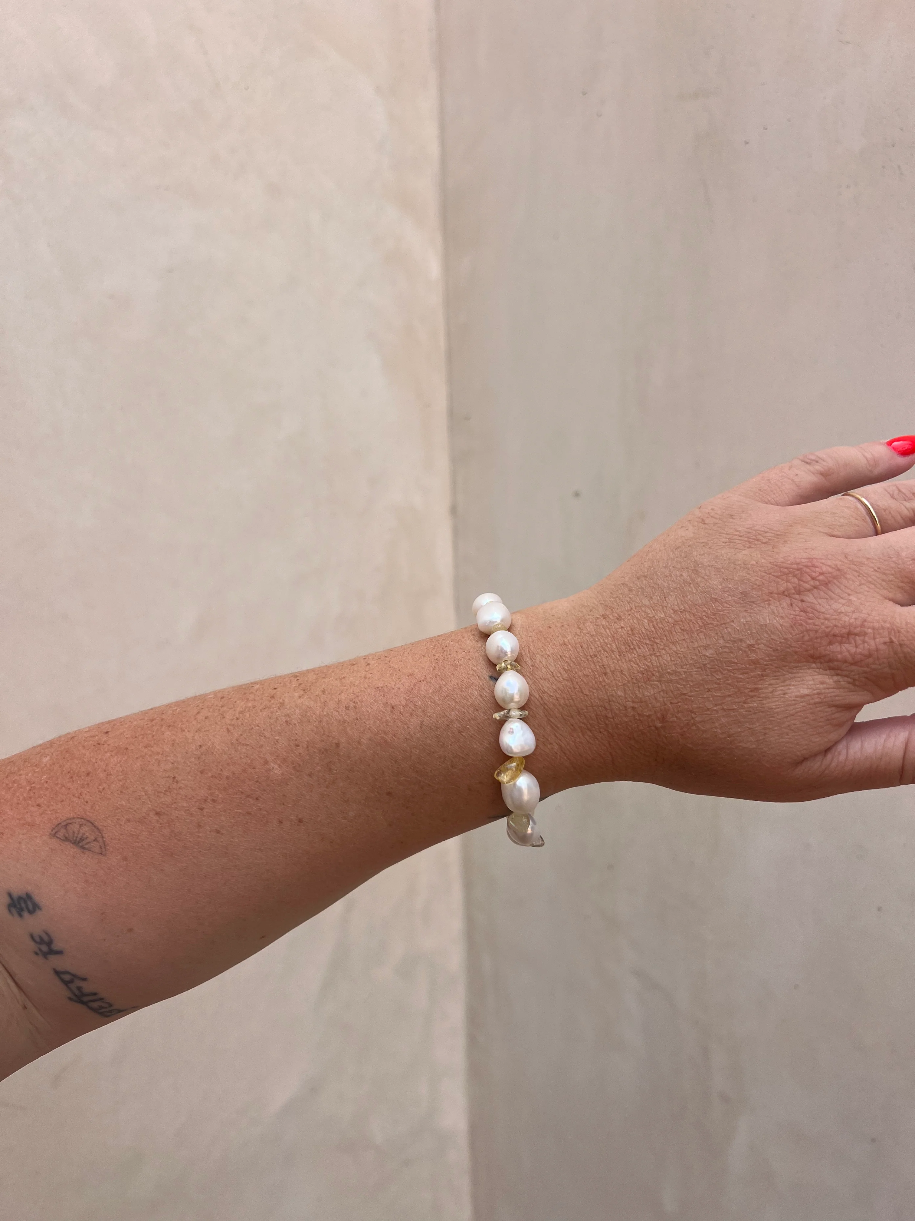Daybreak Pearl Bracelet - Image 3