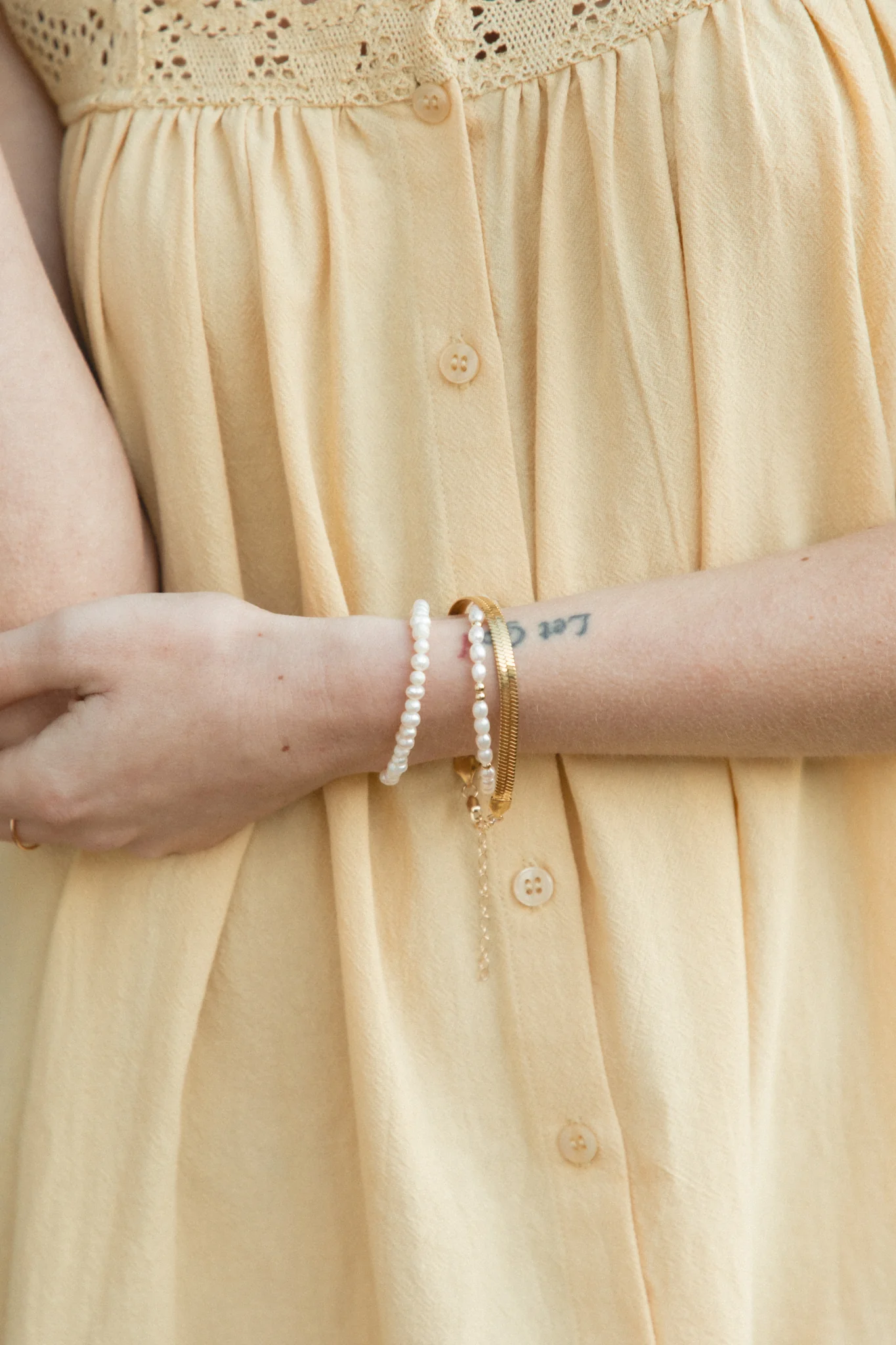 Elastic Pearl Bracelet - Image 7