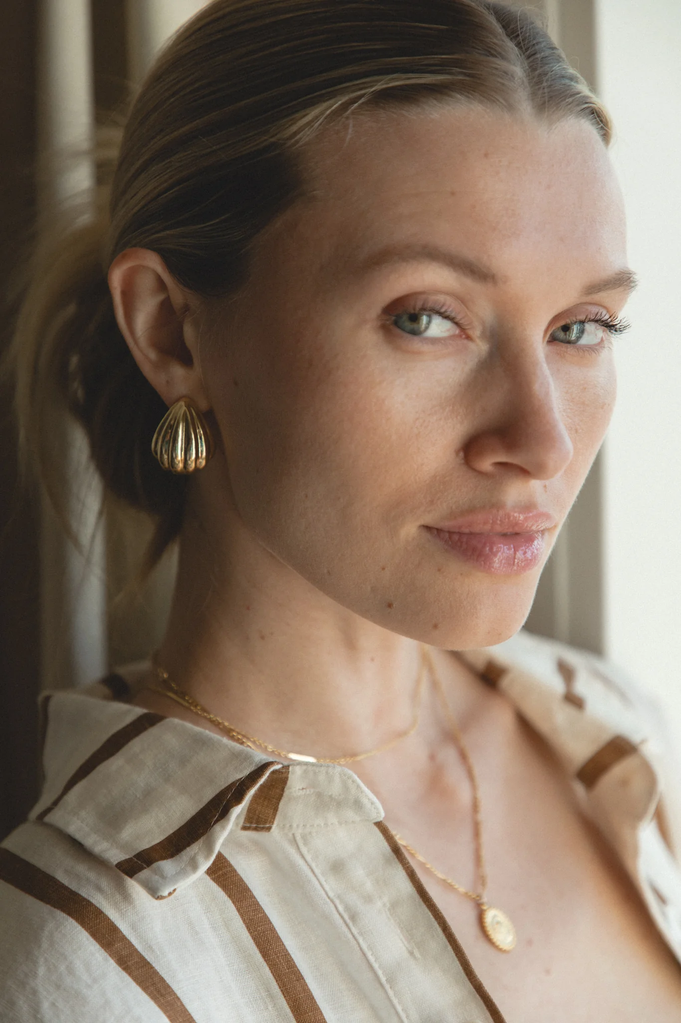 Large Clam Shell Earrings - Image 8