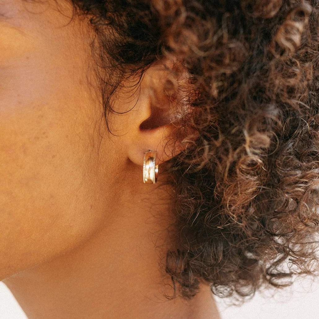 Large Ribbed Earrings