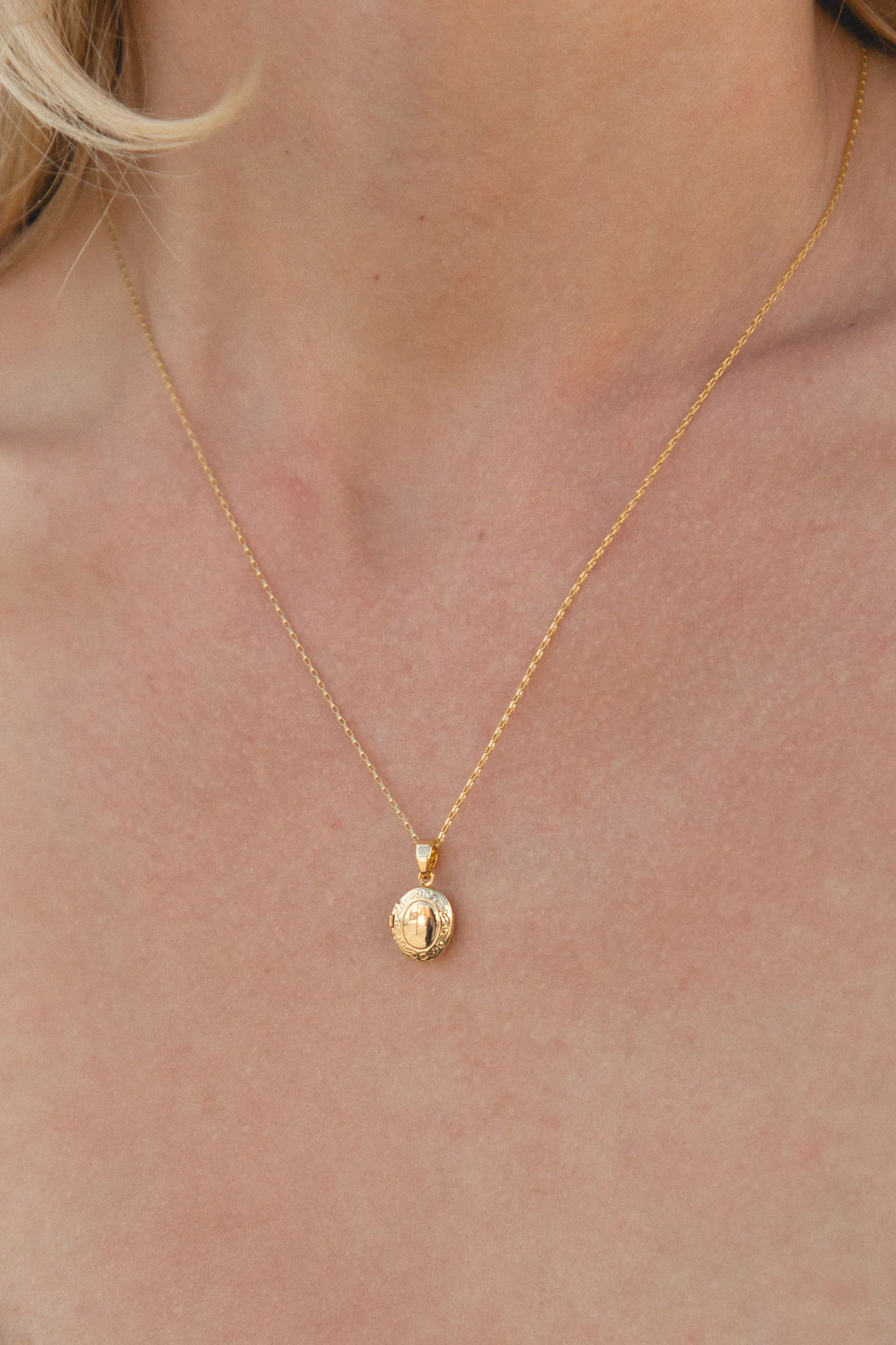 Mini Vintage Oval Locket