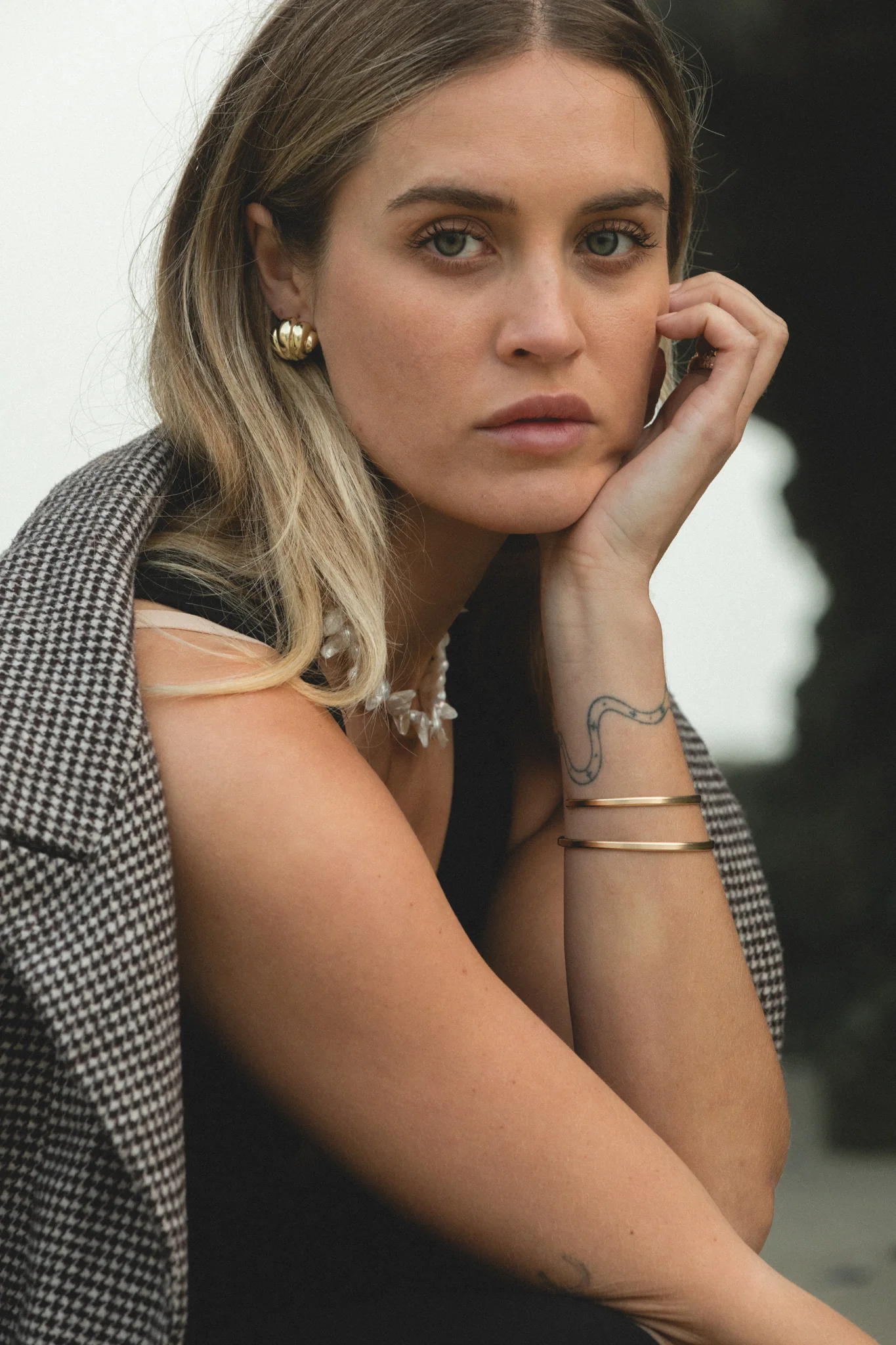 Oversized Shell Studs - Image 10
