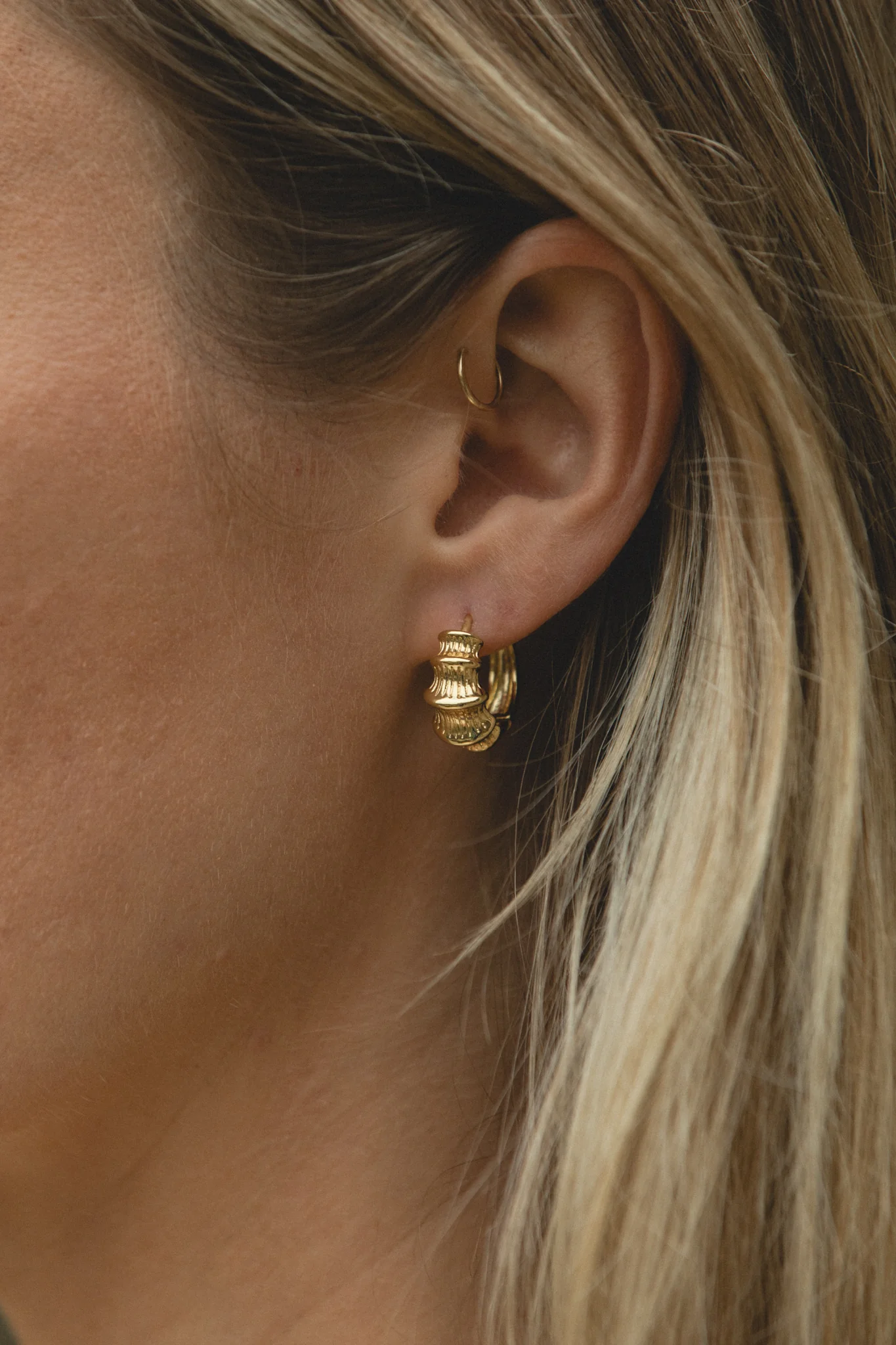 Seashell Small Hoops - Image 2